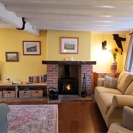 Cruck Cottage Pickering Exterior photo