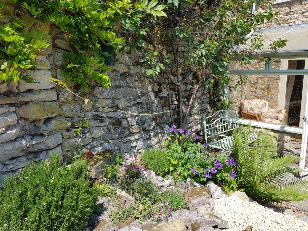 Cruck Cottage Pickering Exterior photo